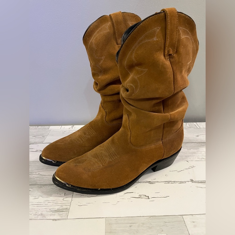 Women’s Size 10.5 AMCE Boots
